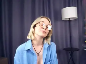Chaturbate Adult Video Chat of deannmaslen