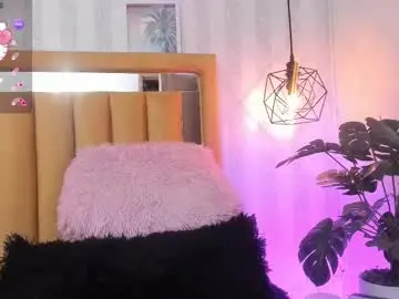 Chaturbate Live Sex of pettit_courtny