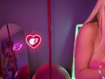 Chaturbate Adult Video Chat of plasticfuckdoll