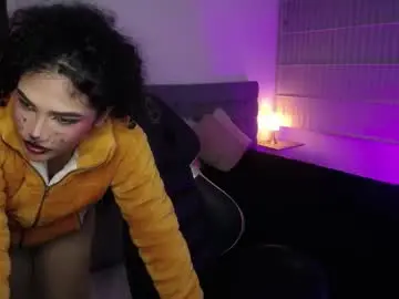 Chaturbate Free Porn Cam of emiily_smith1_
