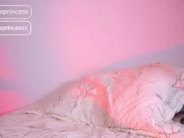 Chaturbate Live Sex Cam of petiteprincesx