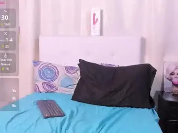 Chaturbate Live Sex Cam of daye_sky