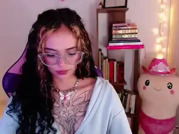Chaturbate Free Live Porn of bluee_v