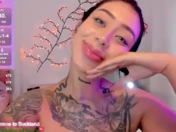 Chaturbate Live Sex Cam of hilary_jones_22