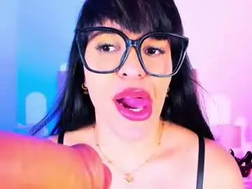 Chaturbate Adult Video Chat of charlootteevans