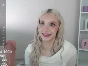 Chaturbate Live Sex Cam of vickyfuckingdoll