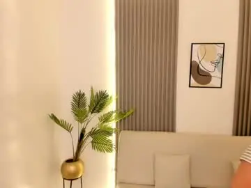 Chaturbate Live Sex Cam of sol_angell