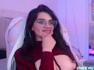 Chaturbate Live Porn of emerald_gh