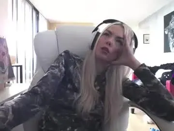 Chaturbate Best live sex cam show of tinykylie