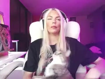 Chaturbate Nude Webcam of tinykylie