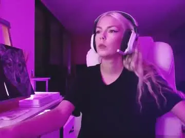 Chaturbate Free Live Porn of tinykylie