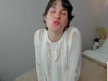 Chaturbate Nude Webcam of adeline_perle