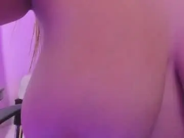 Chaturbate Live Sex of emma_t3en_squirt