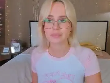 Chaturbate Live Sex Cam of bellatip