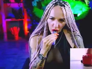 Chaturbate Free Live Porn of monicamaxwel