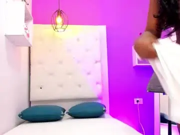 Chaturbate Live Sex Cam of lia_antonella69