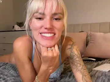 Chaturbate Adult Video Chat of ohbabykelly