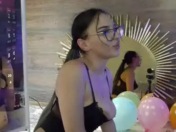 Chaturbate Nude Webcam of isabella_luxx