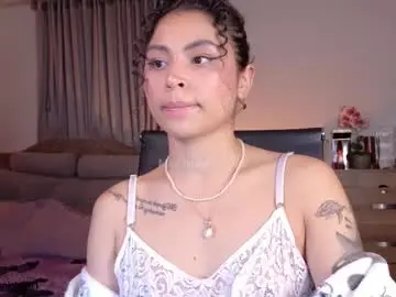 Chaturbate Live Sex Cam of marivimichel03