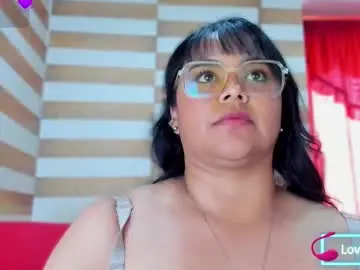 Chaturbate Nude Webcam of candy_browm1