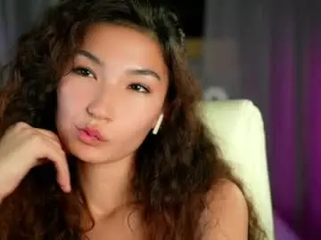 Chaturbate Best live sex cam show of yvetta