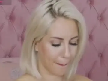 Chaturbate Live Sex Cam of lanniehot