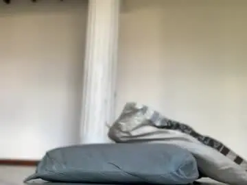 Chaturbate Live Sex Cam of lil_ith