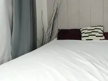 Chaturbate Live Sex Cam of kris_ova