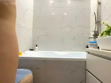 Chaturbate Live Sex Cam of avroramy
