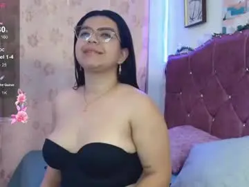 Chaturbate Live Sex Cam of cute_mia_ag