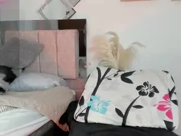 Chaturbate Watch Live Sex Cams of mia_pearlss