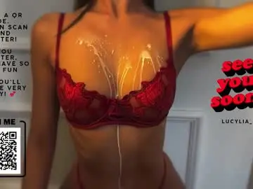 Chaturbate Best live sex cam show of lucylia_