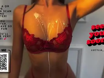 Chaturbate Best live sex cam show of lucylia_
