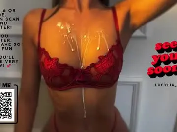Chaturbate Live Porn of lucylia_