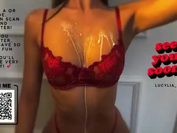 Chaturbate Live Sex of lucylia_