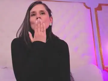 Chaturbate Free Porn Cam of alicee_milf_