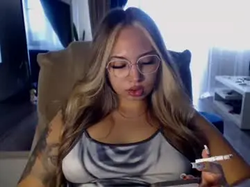 Chaturbate Live Porn of kimlee4