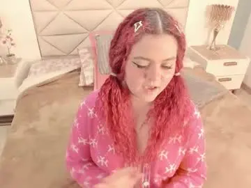 Chaturbate Watch Live Sex Cams of twwiiggy19