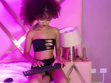 Chaturbate Free Live Porn of petite_luxury