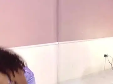Chaturbate Best live sex cam show of petite_luxury