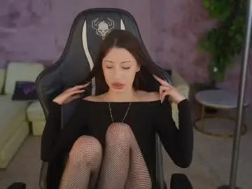 Chaturbate Nude Webcam of kira0541