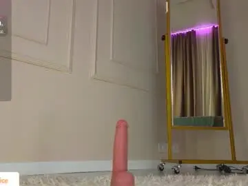 Chaturbate Live Sex Cam of friendlyfire6