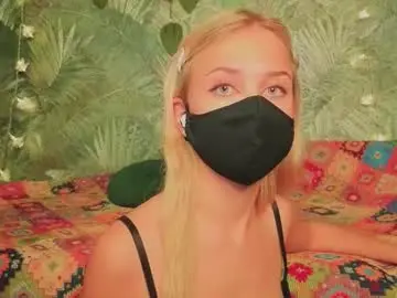 Chaturbate Adult Video Chat of meeeewmeeeeow