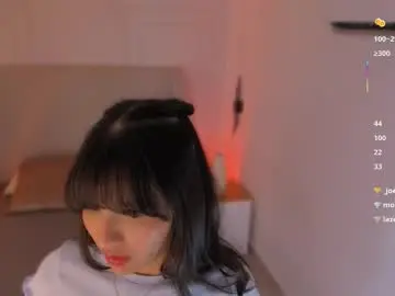 Chaturbate Live Sex Cam of luisah_