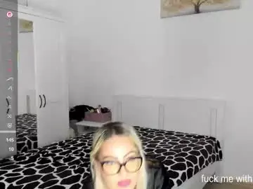Chaturbate Best live sex cam show of auroraskyy_