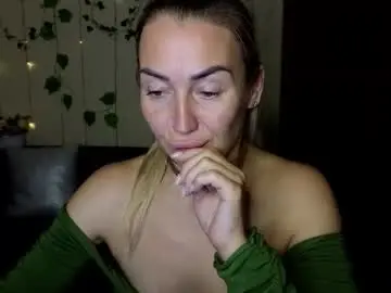 Chaturbate Sex Cam of ay_kiss_jully