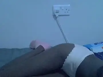Chaturbate Adult Video Chat of petite_charmz