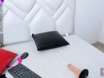 Chaturbate Live Sex Cam of analia18_
