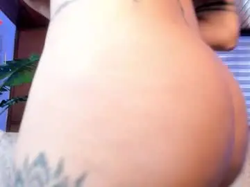 Chaturbate Adult Video Chat of charlotte_whitee1