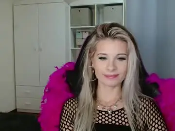 Chaturbate Adult Video Chat of kristineamore